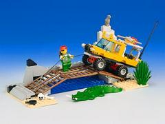 LEGO Set | Amazon Crossing LEGO Town