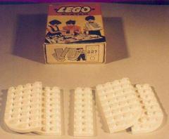 4 x 8 Curved & 2 x 8 Plates #227 LEGO Classic Prices