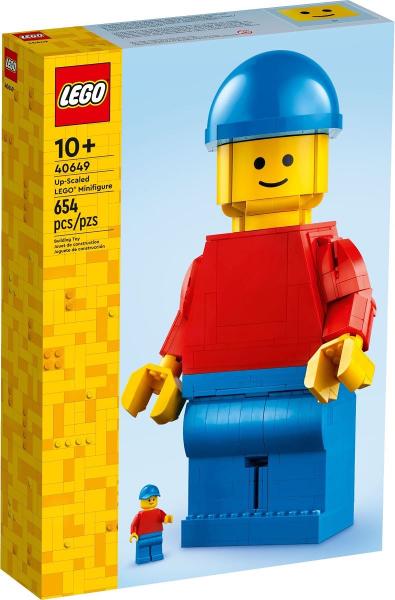 Up-Scaled LEGO Minifigure #40649 LEGO Sculptures