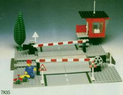 LEGO Set | Manual Road Crossing LEGO Train