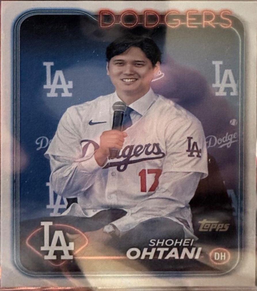 Shohei Ohtani [Golden Mirror Image Variation] 500 Prices 2024 Topps