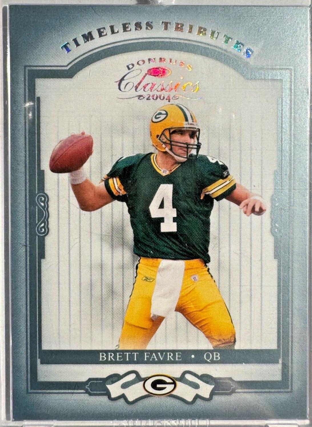 Brett Favre [Timeless Tributes Green] #32 Football Cards 2004 Panini Donruss Classics