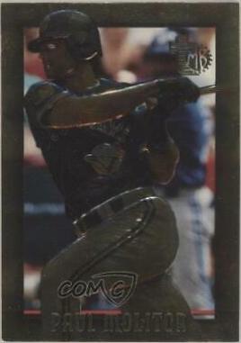 Paul Molitor [Golden Idols] #19 Baseball Cards 1995 Topps Embossed