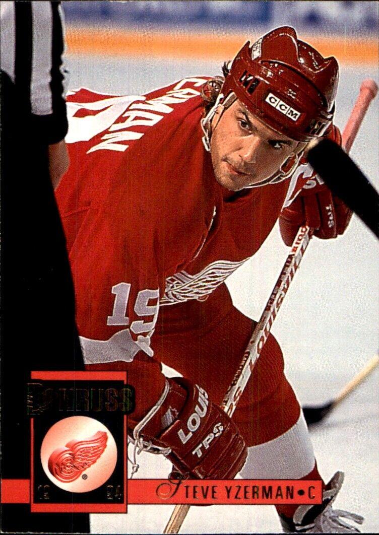 Steve Yzerman #95 Hockey Cards 1993 Donruss