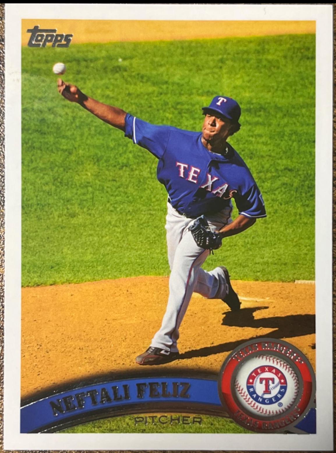 Neftali Feliz #6 Baseball Cards 2011 Topps