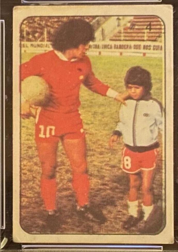 Diego Maradona #4 Soccer Cards 1979 Industria Argentina Super Futbol