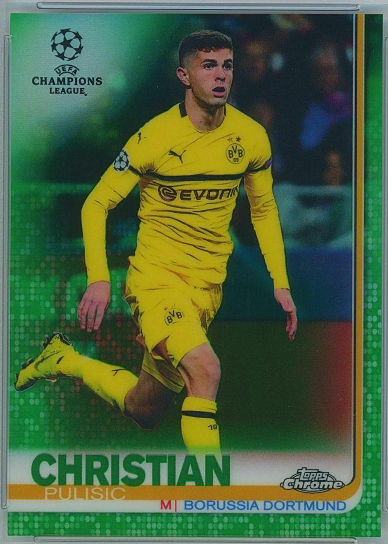 Christian Pulisic [Yellow Shorts Green Refractor] #23 Soccer Cards 2018 Topps Chrome UEFA Champions League