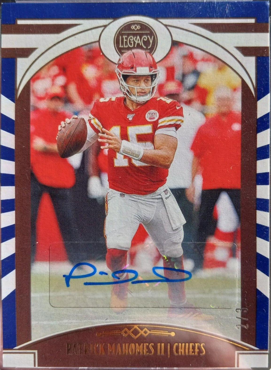 Patrick Mahomes II [Violet Autographs] #38 Football Cards 2020 Panini Legacy