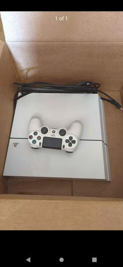 PlayStation 4 Glacier White 500 GB photo