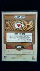 Back | Skyy Moore Football Cards 2022 Panini Gold Standard Golden Debuts Autographs
