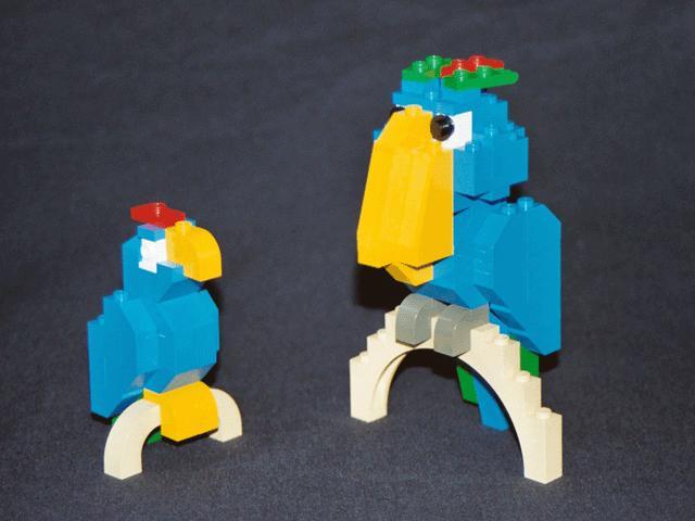 Polly and Paco Parrots LEGO LEGOLAND Parks