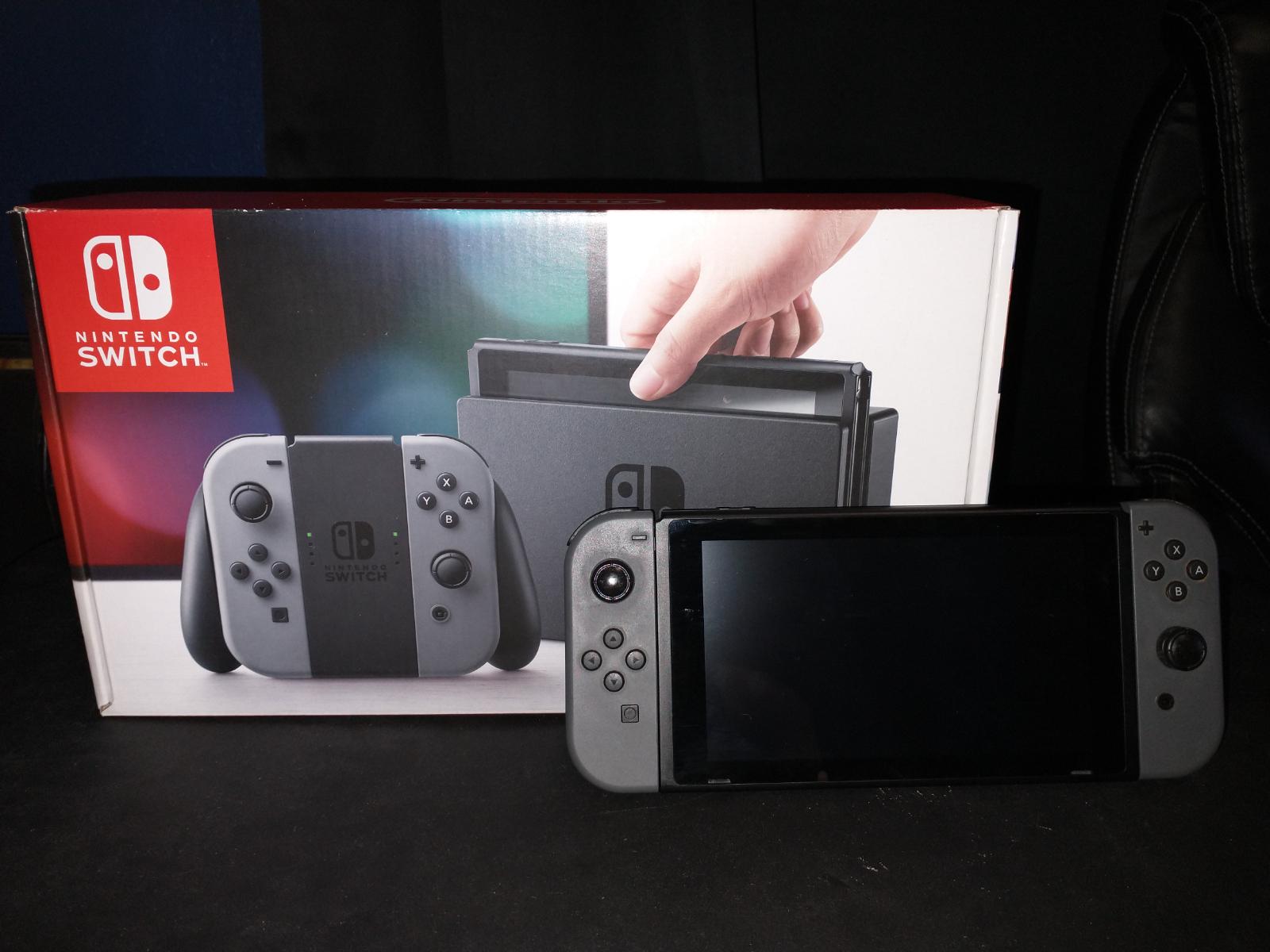 Nintendo Switch with Gray JoyCon Item, Box, and Manual Nintendo Switch