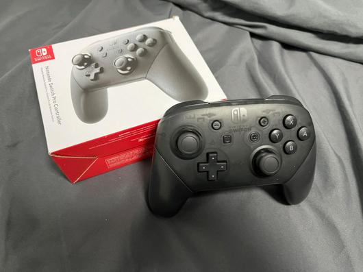 Nintendo Switch Pro Controller photo