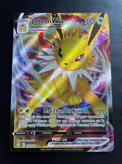 Jolteon VMAX #51 photo