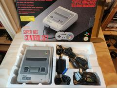 Box Content | Super Nintendo Console PAL Super Nintendo