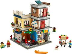 LEGO Set | Townhouse Pet Shop & Cafe LEGO Creator