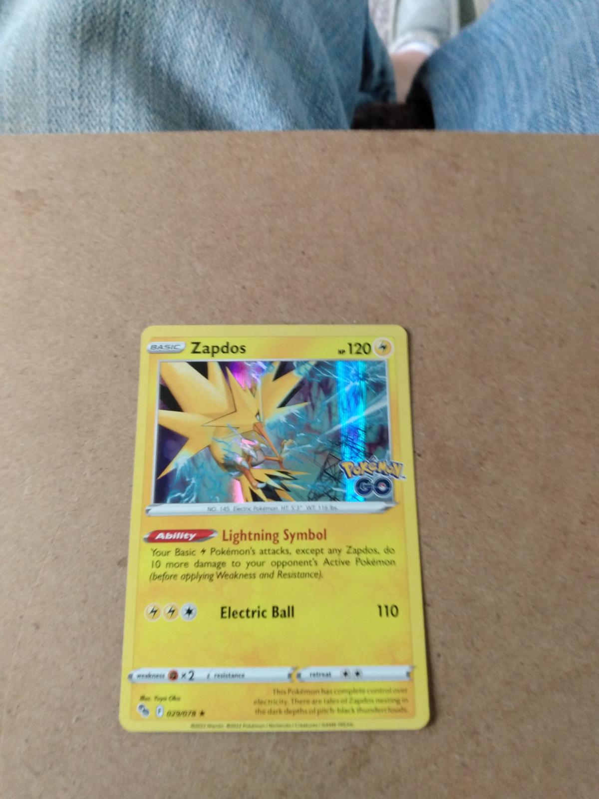 Zapdos [Reverse Holo] Ungraded Pokemon Go