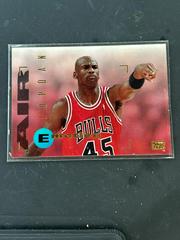 Michael Jordan #100 Basketball Cards 1995 Skybox E Motion Prices