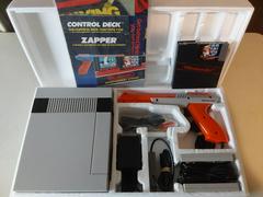 INSIDE BOX 100% COMPLETE  | Nintendo NES Action Set Console NES