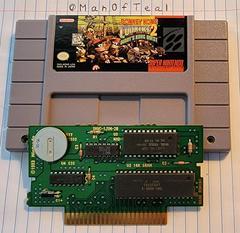 Cartridge And Motherboard  | Donkey Kong Country 2 Super Nintendo