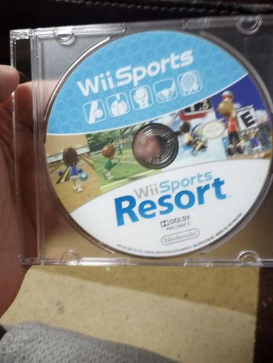 Wii Sports & Wii Sports Resort photo