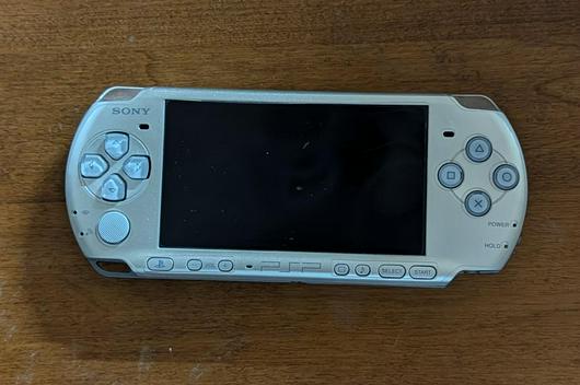 PSP 3000 Mystic Silver photo