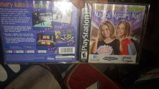 Mary-Kate and Ashley Magical Mystery Mall photo