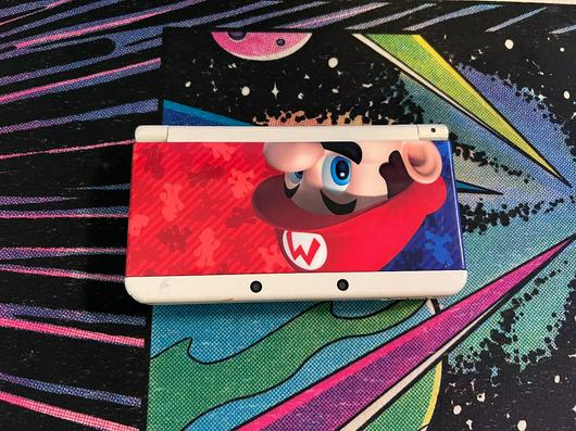 New Nintendo 3DS Super Mario 3D Land Edition photo