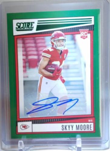 Skyy Moore [Signature End Zone] #391 Cover Art