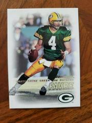 Brett Favre #180 Football Cards 2000 Skybox Dominion Prices