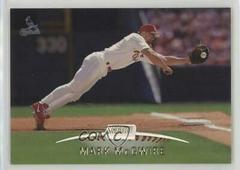 Mark McGwire #70 Baseball Cards 1999 Stadium Club Prices
