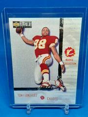 Tony Gonzalez #323 Football Cards 1997 Collector's Choice Prices