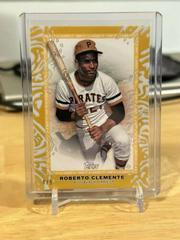 Roberto Clemente [Gold] #21 Baseball Cards 2022 Topps Rip Prices