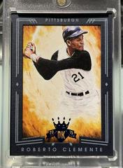 Roberto Clemente [Framed Blue] Baseball Cards 2015 Panini Diamond Kings Prices
