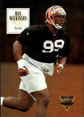Dan Wilkinson #157 Football Cards 1994 Skybox Premium Prices