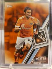 Vicente Sanchez [Orange] #4 Soccer Cards 2018 Topps MLS Prices