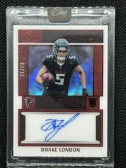 Drake London [Day Autograph Red] #104 Football Cards 2022 Panini One Prices