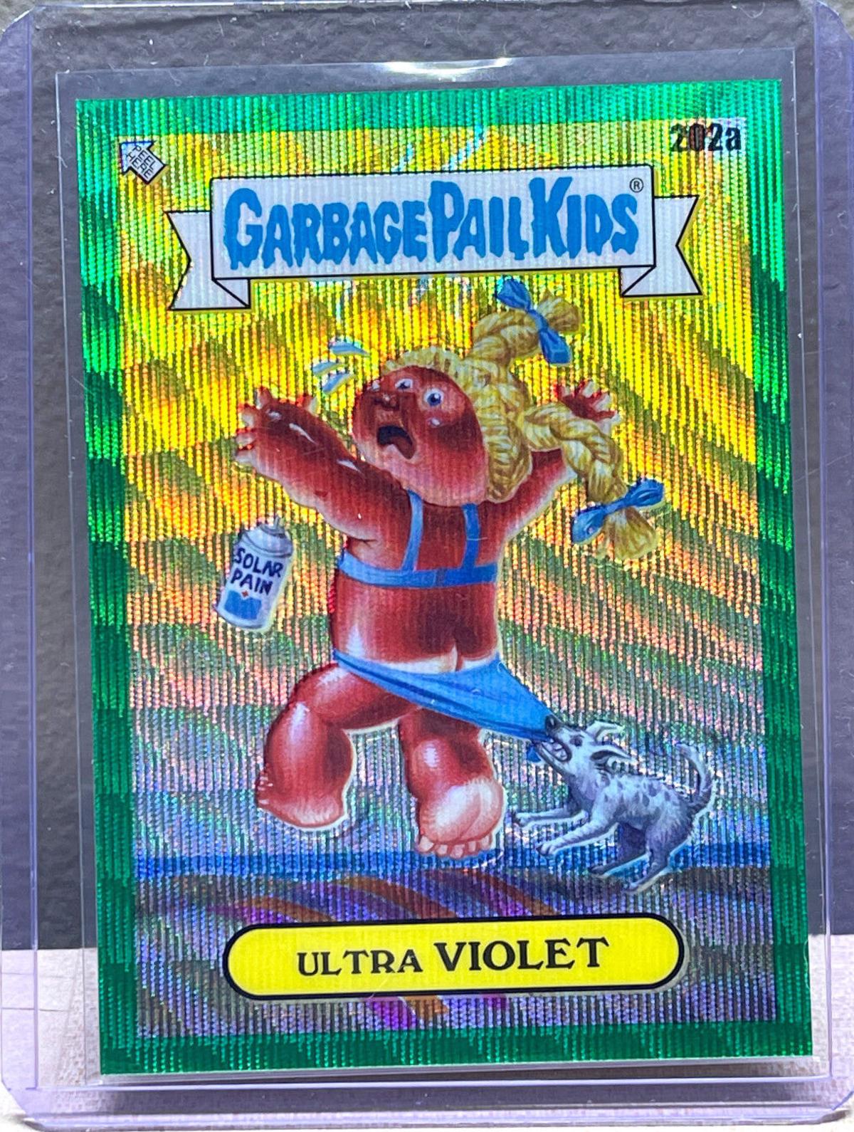 Ultra VIOLET [Green Wave Refractor] #202a Prices | 2022 Garbage Pail ...