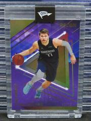 Luka Doncic [Gold] #26 Basketball Cards 2020 Panini Recon Prices