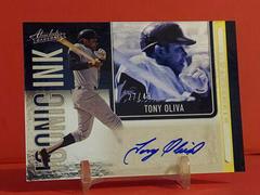 Tony Oliva #II-TO Baseball Cards 2022 Panini Absolute Iconic Ink Autographs Prices