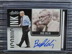 Bud Selig #II-BS Baseball Cards 2022 Panini Absolute Iconic Ink Autographs Prices