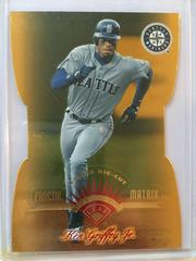 Ken Griffey Jr. [Die Cut] #204 Baseball Cards 1997 Leaf Fractal Matrix Prices
