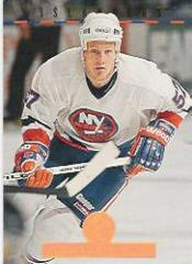 Derek Armstrong #51 Hockey Cards 1994 Leaf Prices