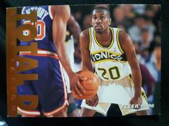 Gary Payton #205 Basketball Cards 1995 Fleer Total D Prices