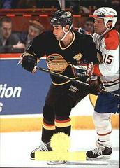 Greg Adams #222 Hockey Cards 1994 Leaf Prices