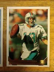 Dan Marino [Gold] Football Cards 1993 Topps Prices