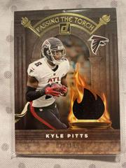 Kyle Pitts, Tony Gonzalez Football Cards 2022 Panini Donruss Passing the Torch Jerseys Prices