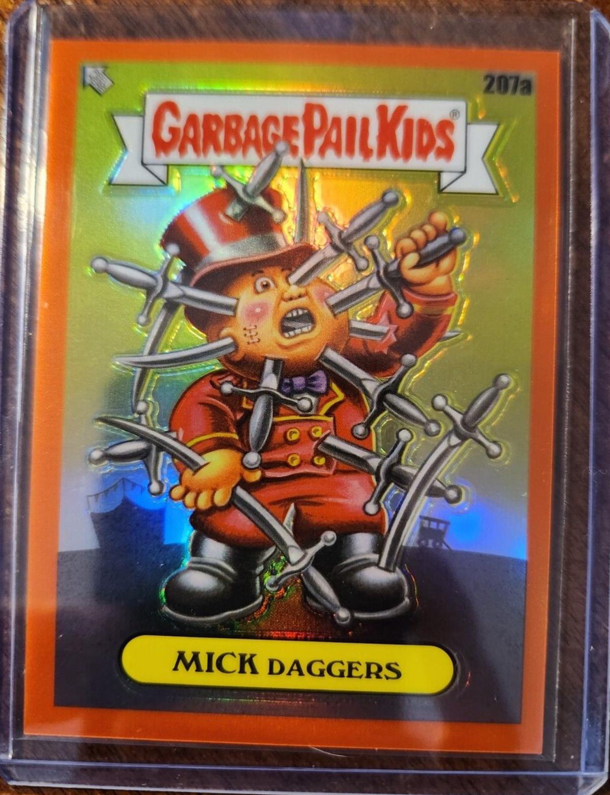 MICK Daggers [Orange Refractor] #207a 2022 Garbage Pail Kids Chrome