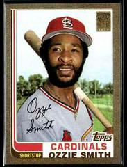 Ozzie Smith [1982 Reprint Gold] #T106 Baseball Cards 2001 Topps Traded Prices