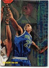 Kevin Garnett #293 Basketball Cards 1995 Fleer Prices